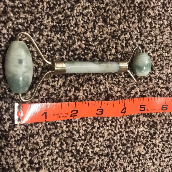Facial Roller - Picture 7 of 9